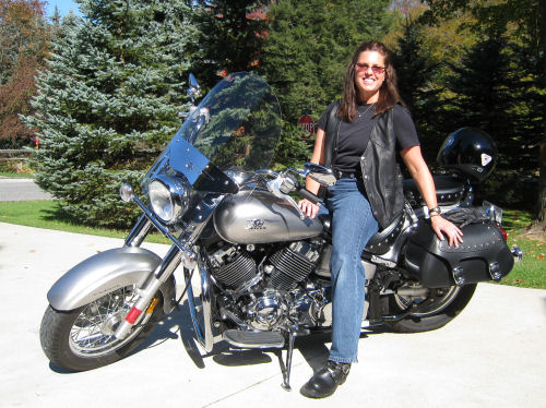 Motorcycle Picture of the Week for Women - 2008 Yamaha V-Star Silverado 650