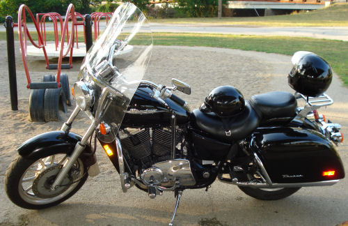 Motorcycle Picture of a 2000 Honda Shadow VT1100T
