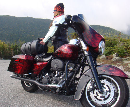 Motorcycle Picture of the Week for Women - 2008 Harley-Davidson Street Glide