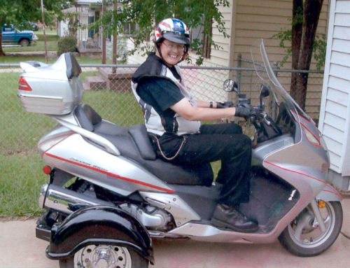 Motor Scooter Picture of a 2004 Honda Silver Wing Scooter MiniTrike