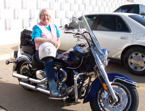 Motorcycle Picture of the Week for Women - 2005 Yamaha V-Star 1100 Classic