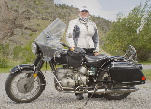 Motorcycle Picture of the Week for Women - 1968 BMW R50/2 US
