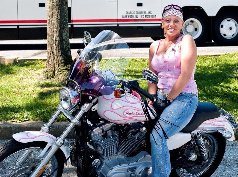 Motorcycle Picture of a 2005 Harley-Davidson Sportster Custom