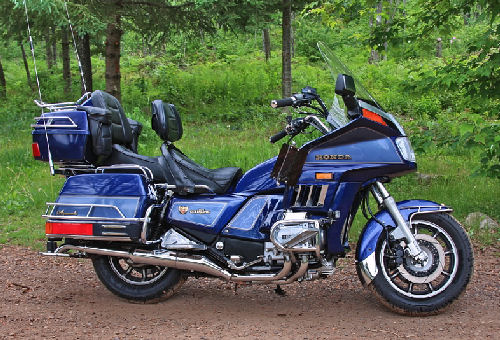 Motorcycle Picture of a 1986 Honda Gold Wing GL1200 Aspencade