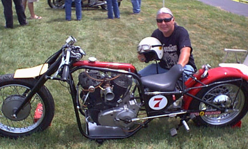 Motorcycle Picture of a 1944 Indian Chief