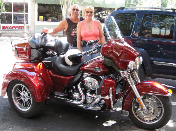 Motorcycle Picture of a 2009 Harley-Davidson Tri-Glide Ultra Classic