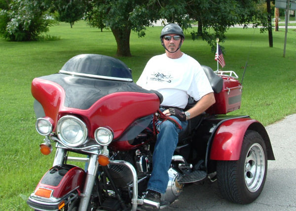 Motorcycle Picture of the Week for Men - 1999 Harley-Davidson Electra Glide Classic w/Frankenstein Trike Conversion