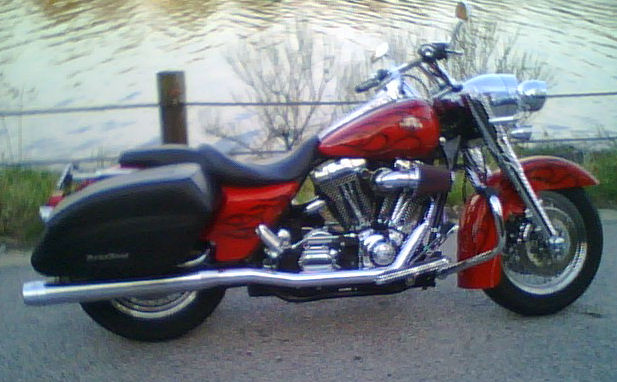 Motorcycle Picture of the Week for Bike Only - 2006 Harley-Davidson Road King Custom