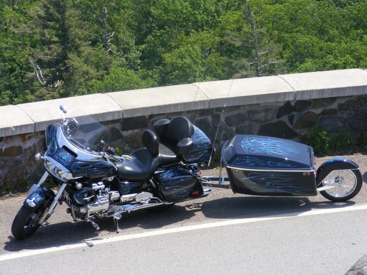 Motorcycle Picture of the Week for Bikes Only - 2000 Honda Valkyrie Interstate