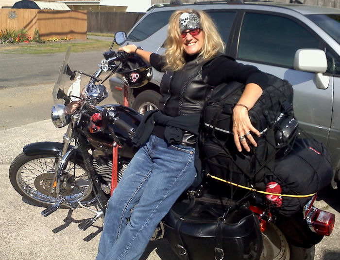 Women on Motorcycles Picture of a 2005 Harley-Davidson Sportster 883