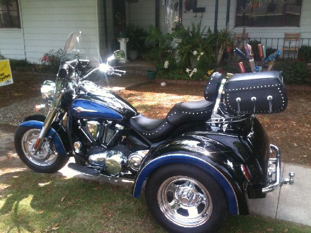 Motorcycle Picture of a 2010 Kawasaki Vulcan 2000 LT w/Motor Trike Conversion