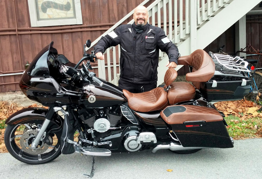 Motorcycle Picture of a 2012 Harley-Davidson CVO Screamin Eagle Road Glide Custom