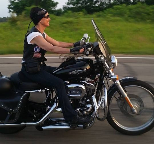 Motorcycle Picture of a 2004 Harley-Davidson Sportster 1200 Custom