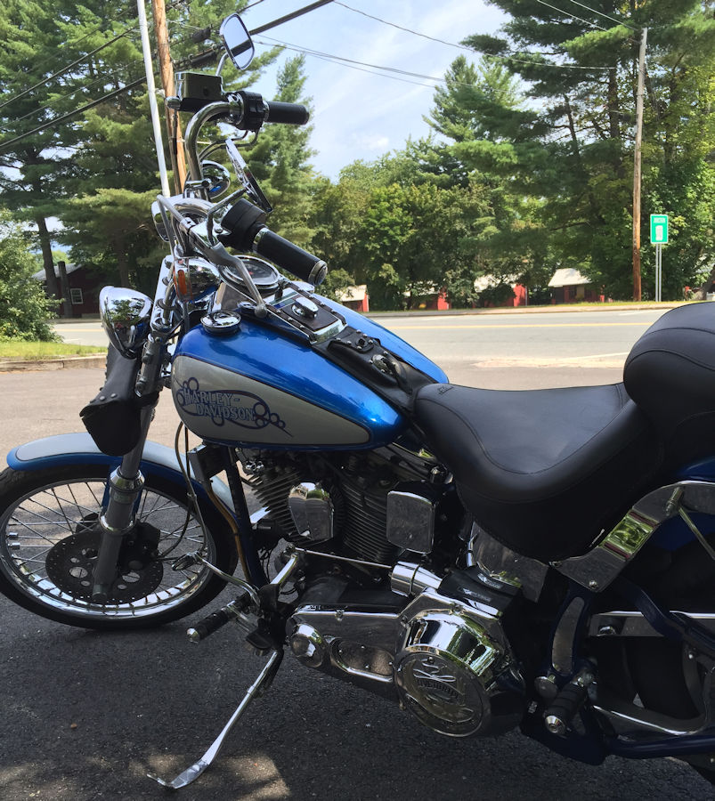 Motorcycle Picture of a 1987 Harley-Davidson Softail Custom