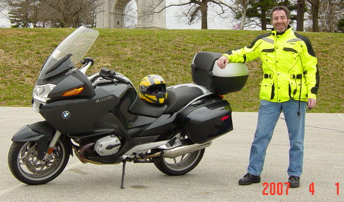 Motorcycle picture of a 2006 BMW R1200RT